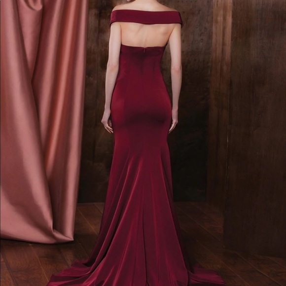 COLORS DRESS - 1768 SWEETHEART OFF-SHOULDER TRUMPET DRESS - Picture 2 of 6